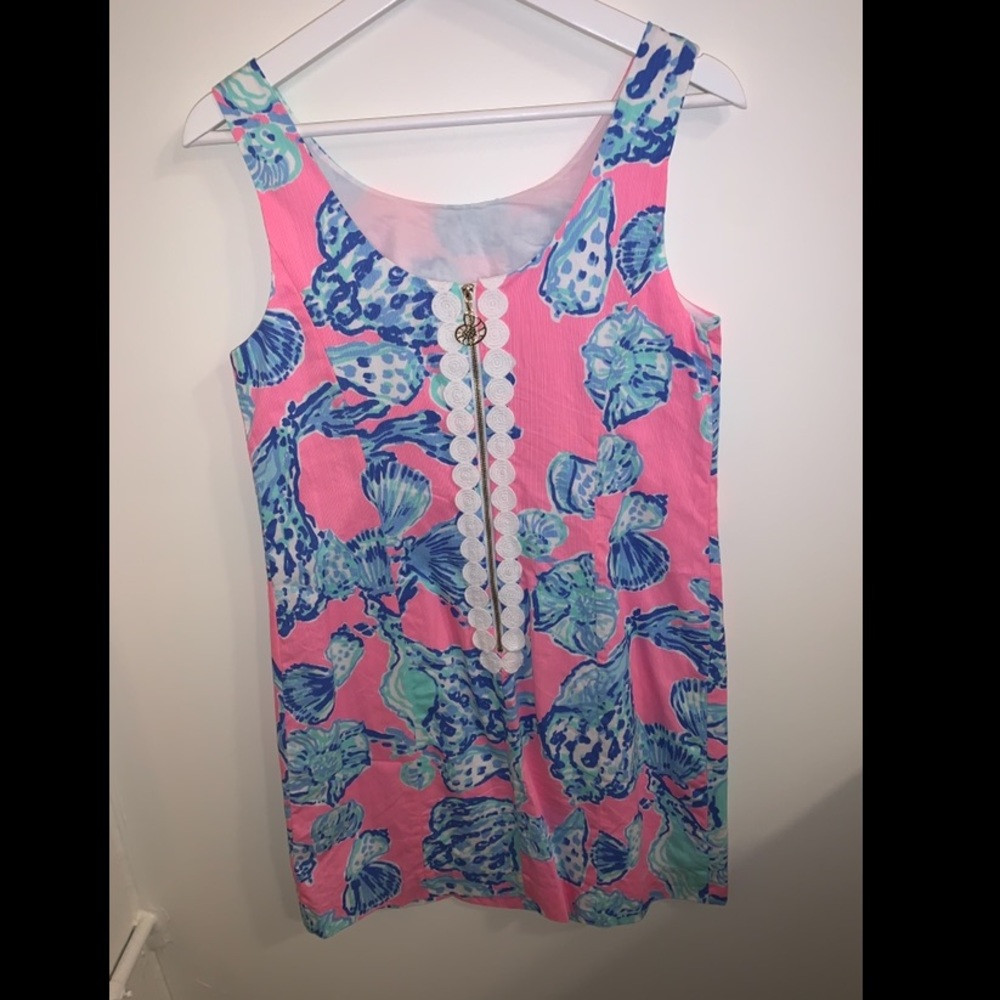 Lilly Pulitzer - Picture 2 of 3